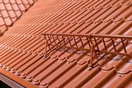 Reparații acoperiș, lucrări dulgherie și montaj complet acoperișuri