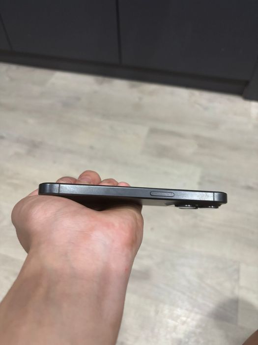Продам 15 про  128гб