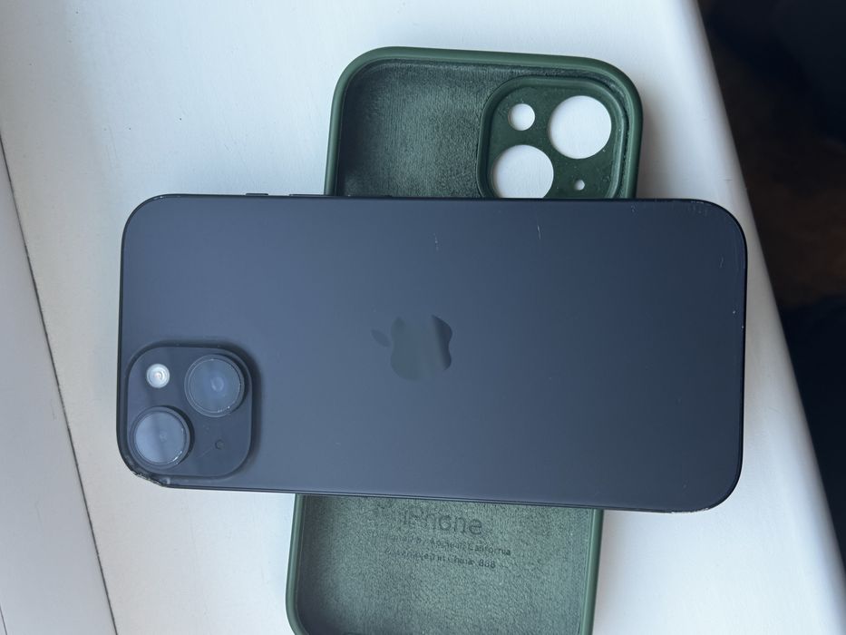 Продам айфон 15й