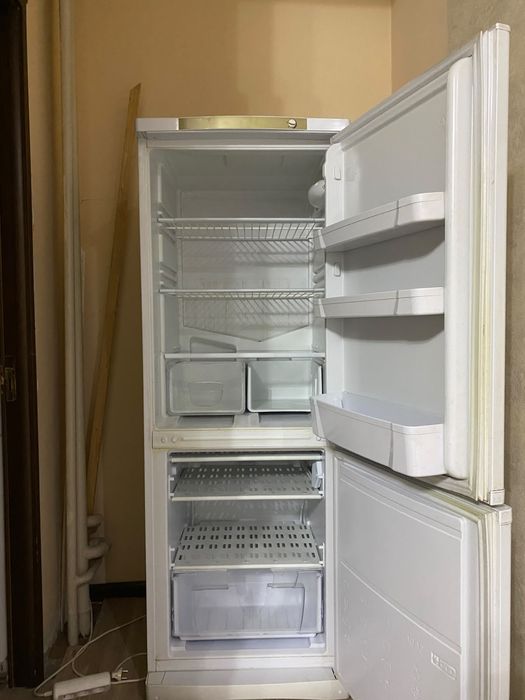 INDESIT, холодильник