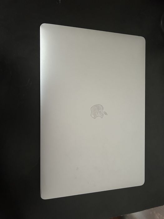 Macbook pro 2019 17