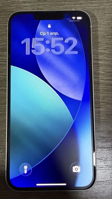 Продам Iphone 13