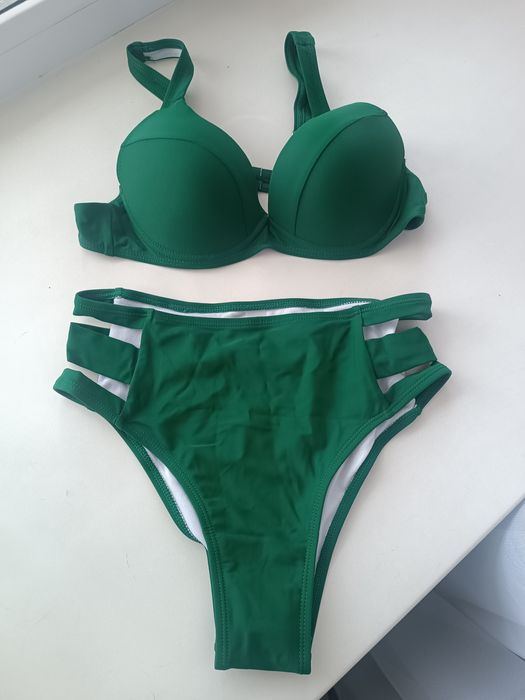 Продам новый купальник