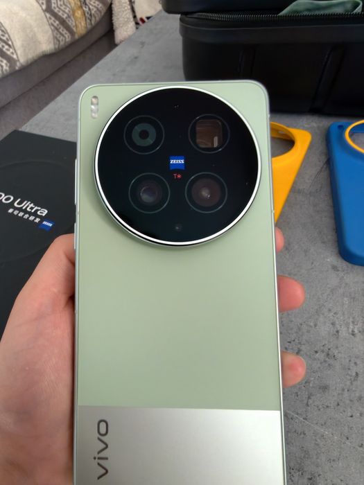 Vivo x300 Ultra 256GB
