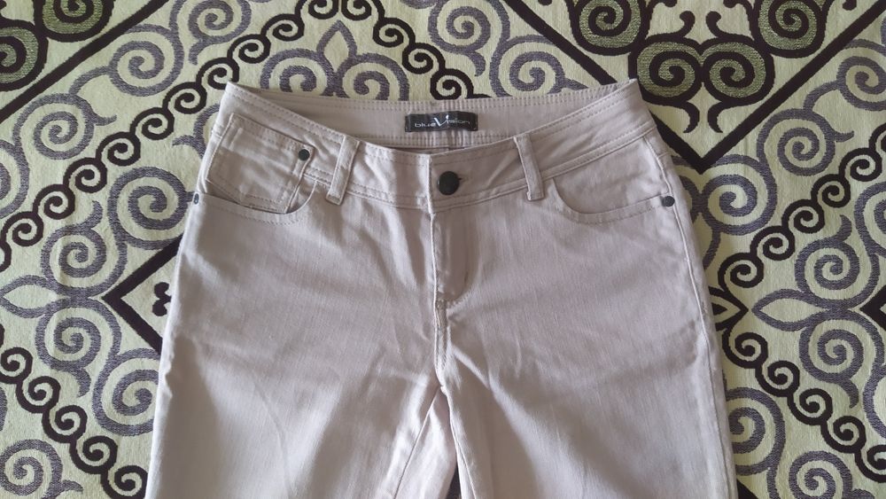 Джинсы фирменные