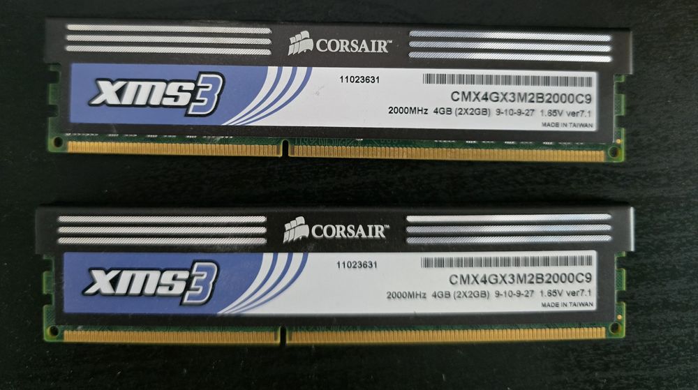 Ram 2 GB DDR 3 2000Mhz Corsair