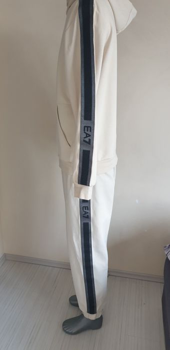 Emporio Armani EA7 Mens Size L ОРИГИНАЛ! Мъжки Екип / комплект!