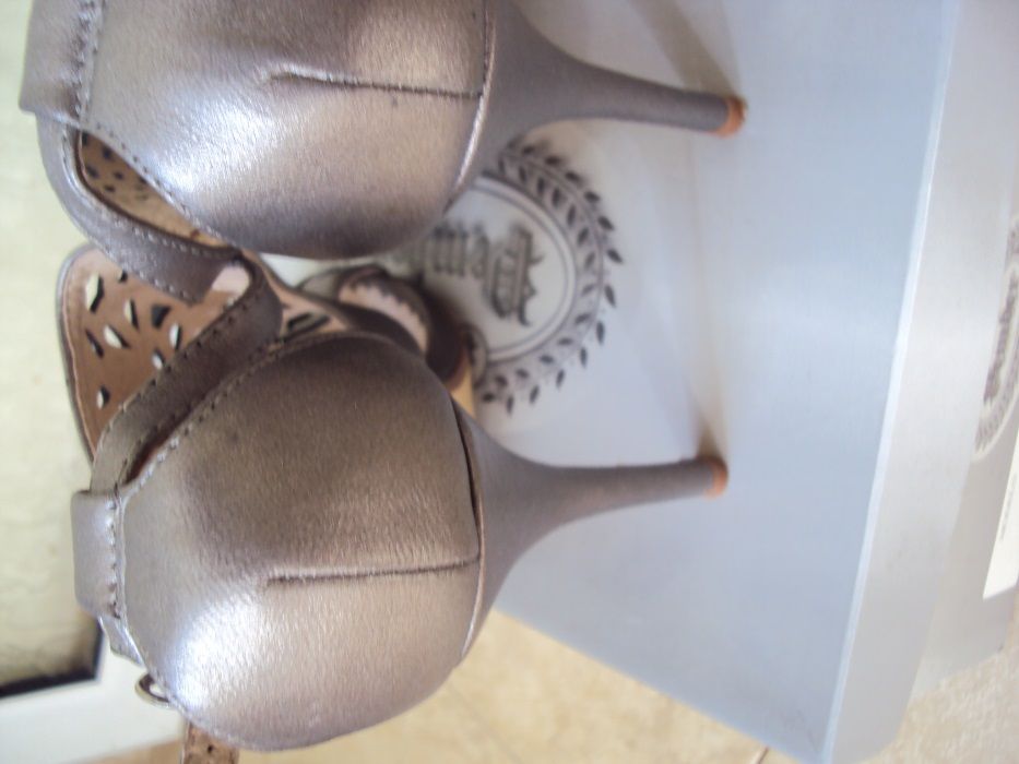 Продавам елегантни обувки