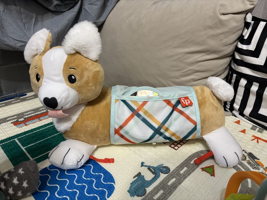 Fisher price кученце за игра по корем