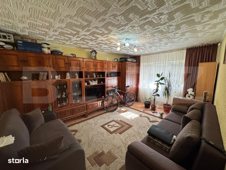 Apartament de 3 camere, decomandat, cartierul 1 Mai — fotografia 3