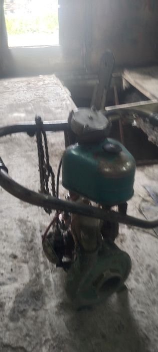 Продам бензопилу