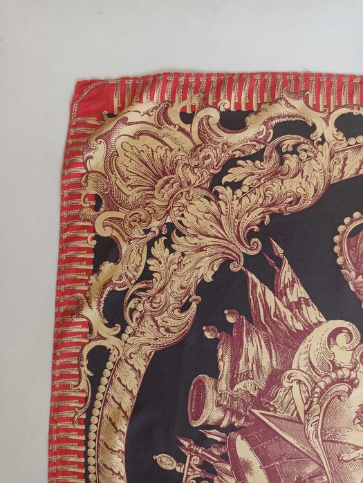 Автентичен шал GF Ferre