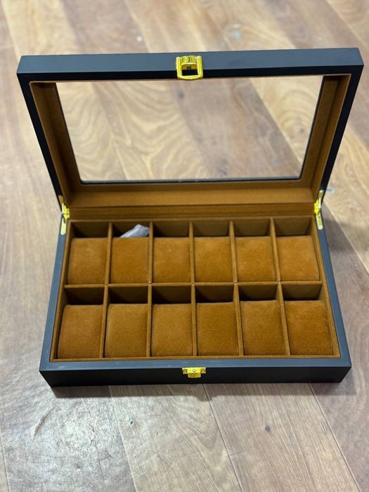 Шкатулка для часов и украшений для хранения