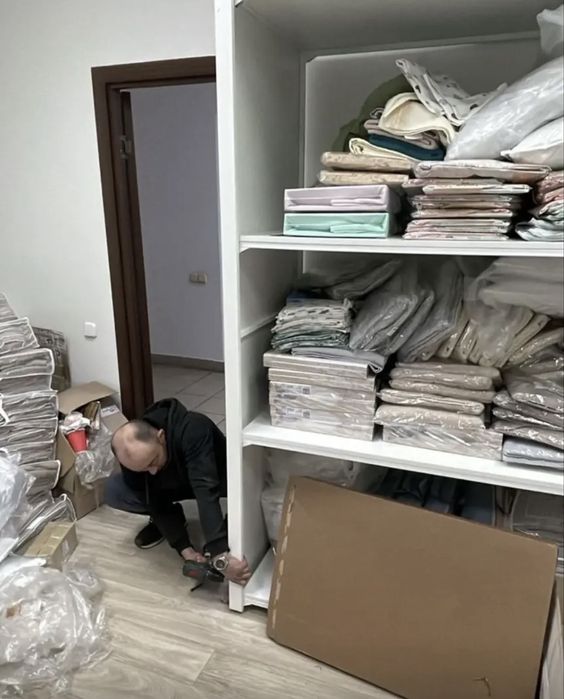 Стеллажи новые.