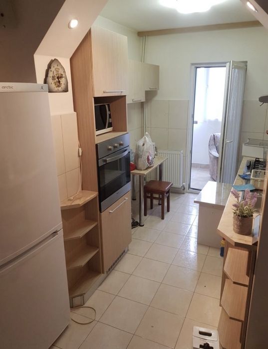 Apartament cu doua camere decomandat PB , Rogerius