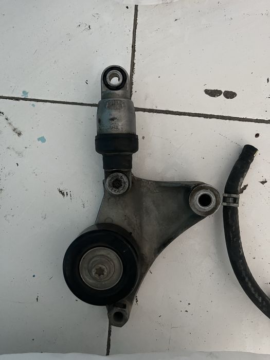 Авс блок на Камри 40.