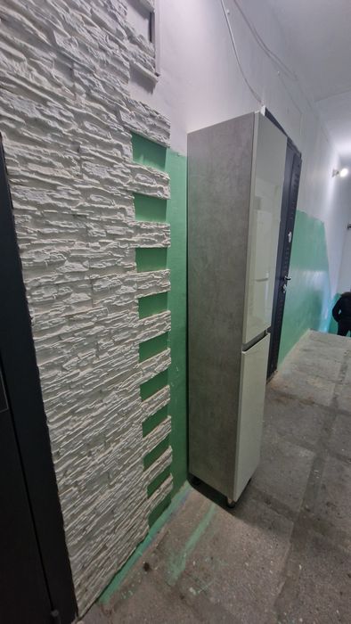 Шкаф пенал в отличном состоянии