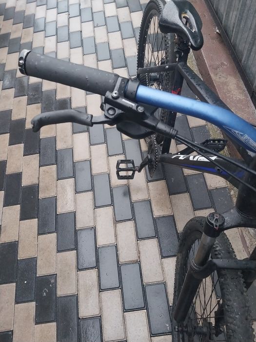 Продам велик срочно