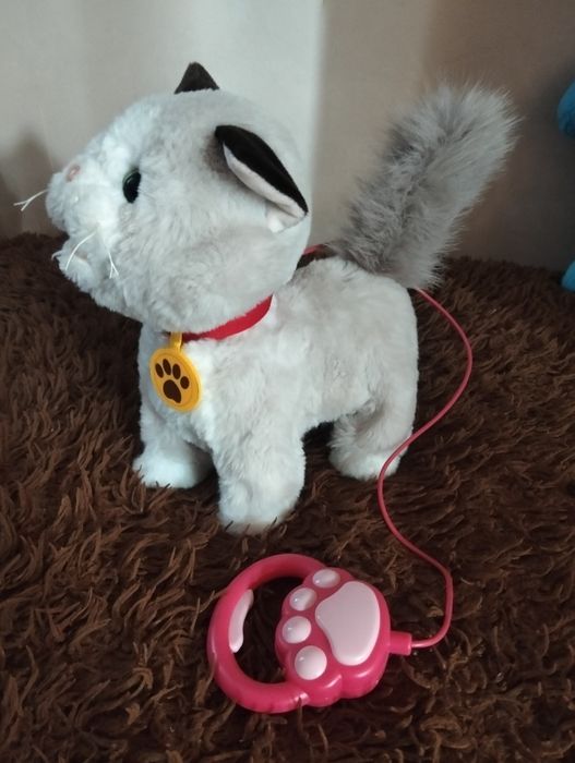 Продам игрушку кошку