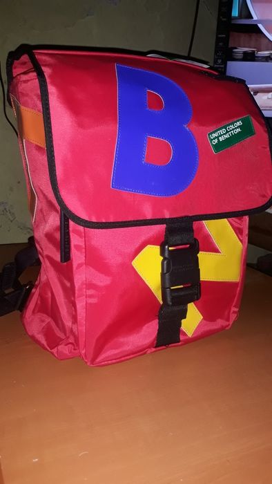 Ghiozdane școlare Beneton noi sigilate cu etichetă ieftine