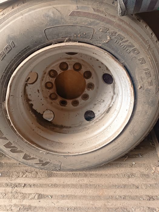 Продам колеса на грузовой авто