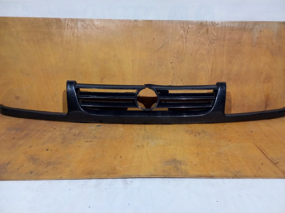 Решётка радиатора на Венту