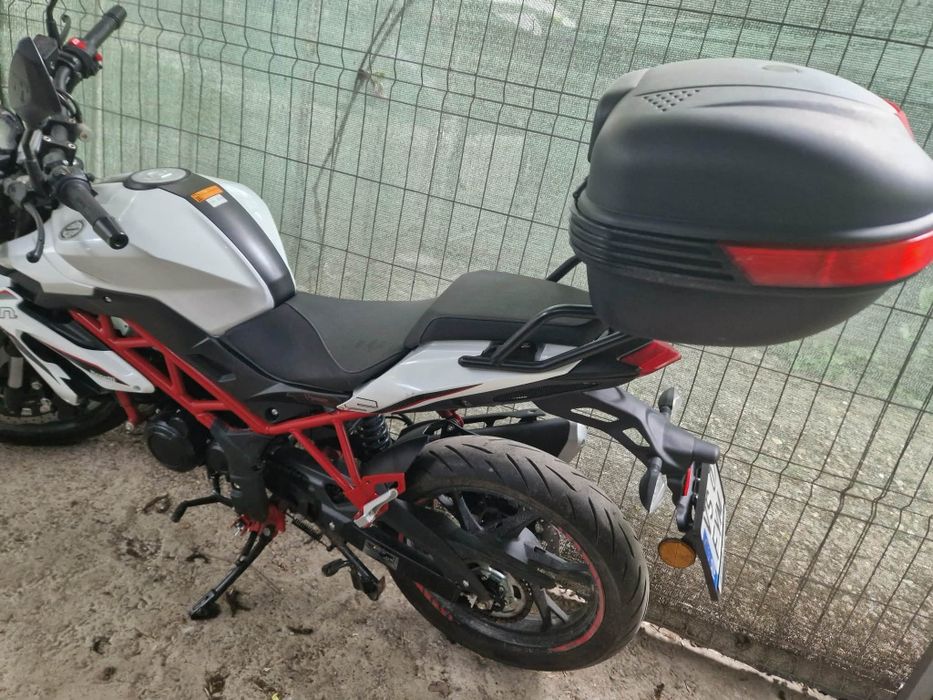 Vând Moto Benelli BN 125