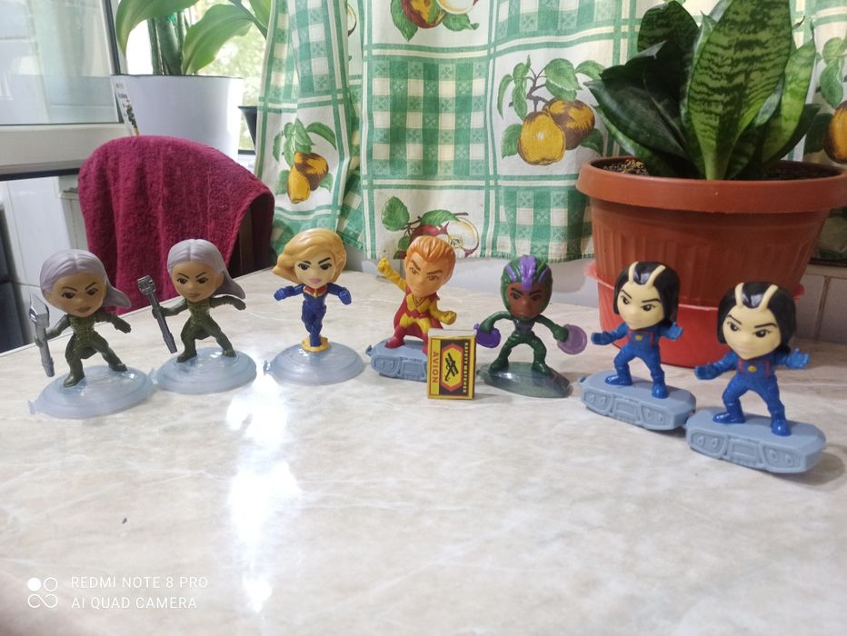 Фигурки Марвелл из Макдональдса.