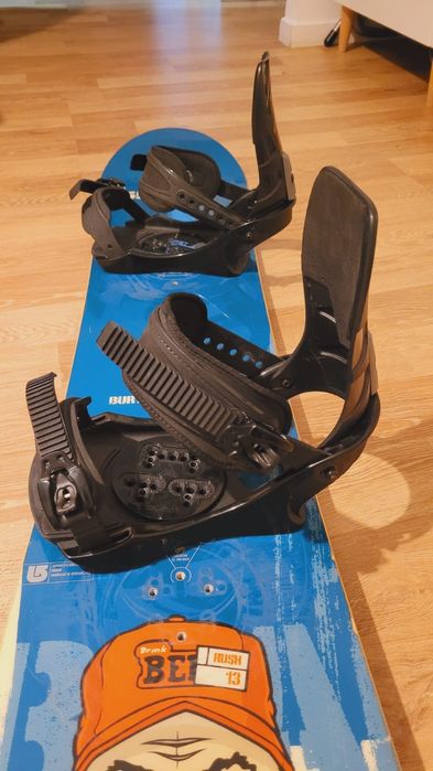 Placa snowboard Burton 155 cu legaturi F2  și boots Burton 42