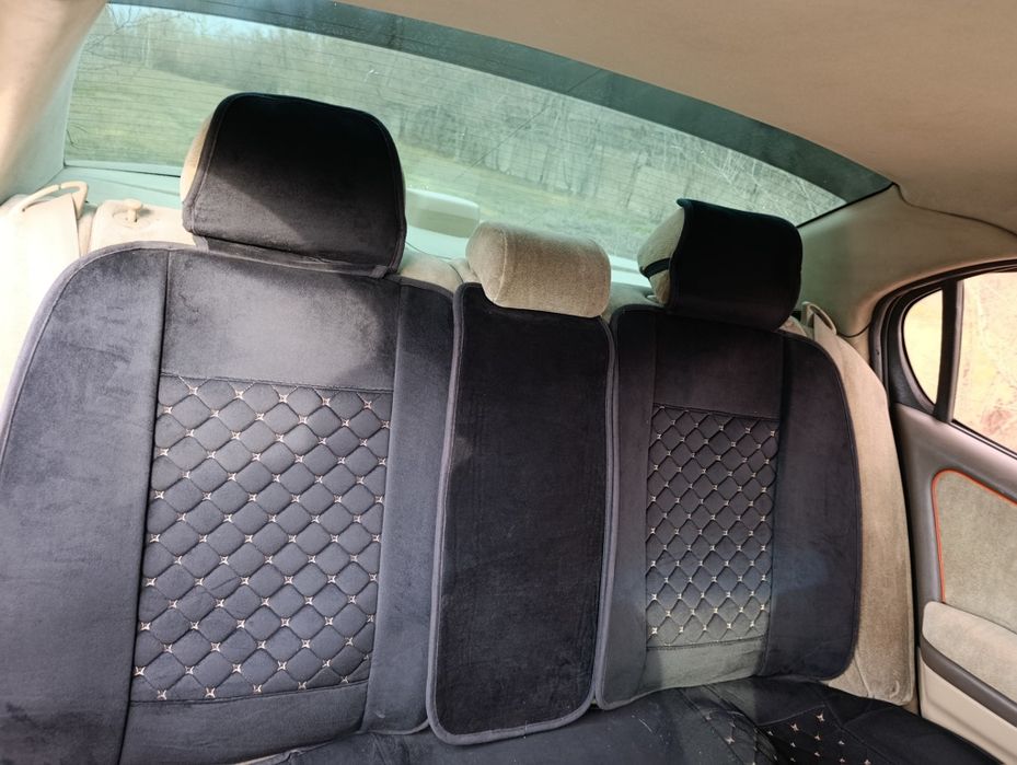 Продам чехлы универсальные