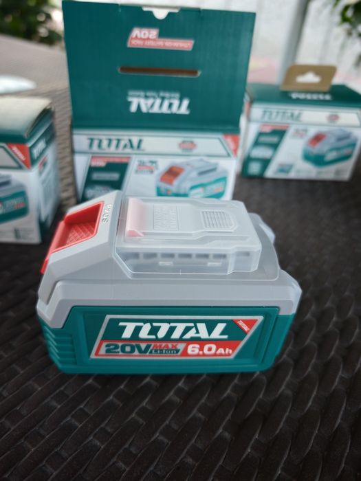 4  БРОЯ Батерии TOTAL  6AH Чисто нови.