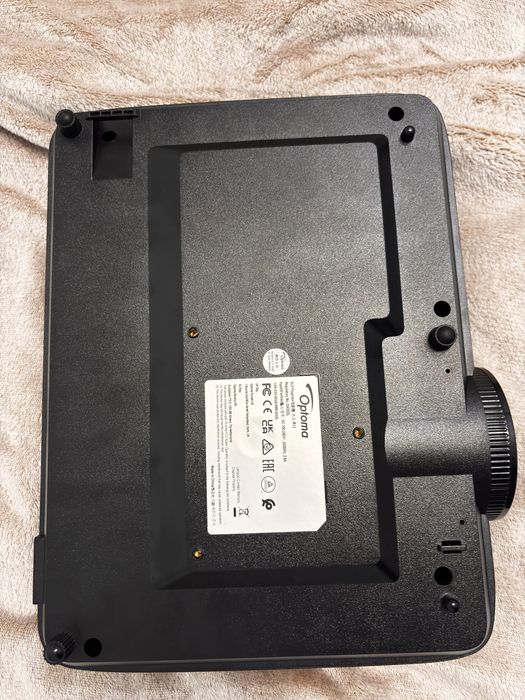 Videoproiector optoma