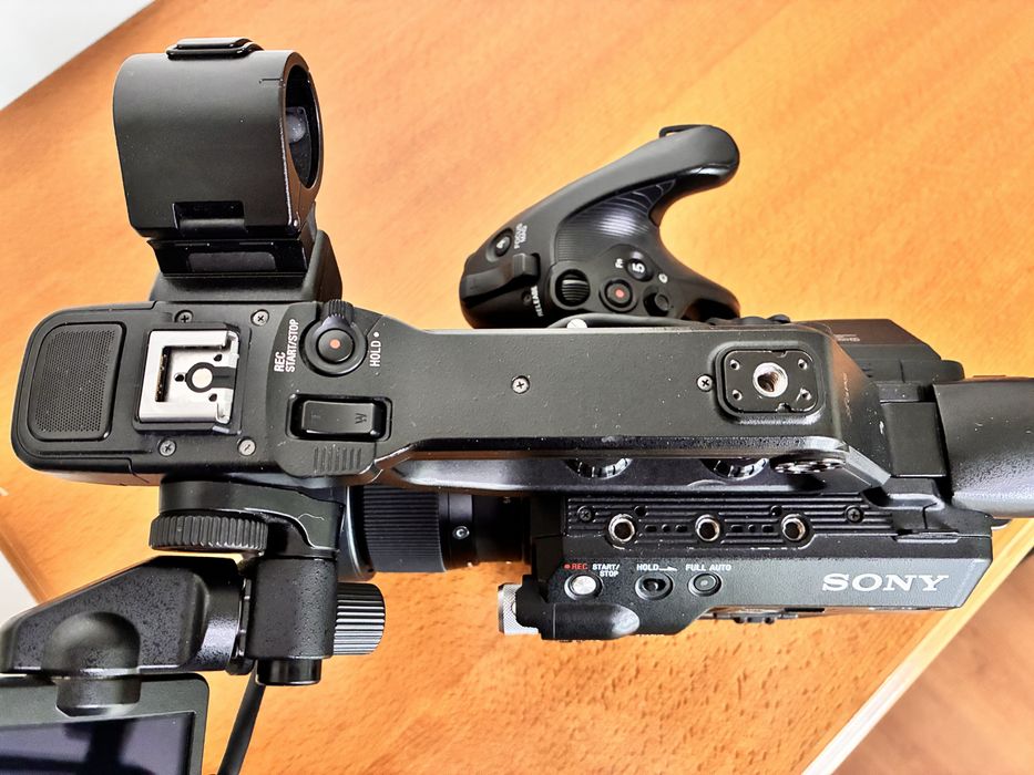 Sony FS5 Cinema Camera / Super 35 / идеално състояние