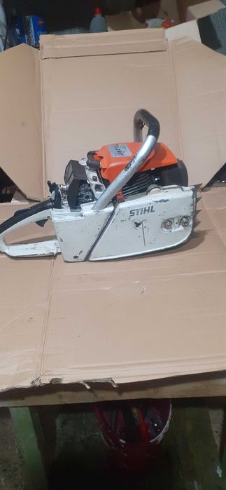 Drujba Stihl 042 AV, profesionala, de 68 cc, functionala, incompleta