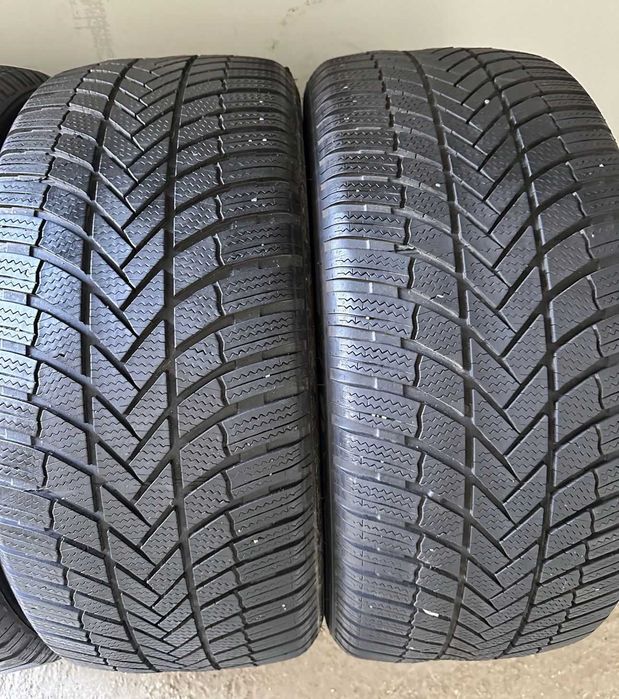 255/45 R18 Bridgestone Blizzak LM005 DOT 2023