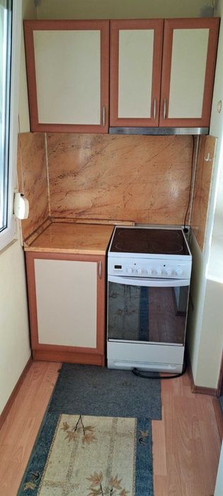 Двустаен Апартамент, Смирненски