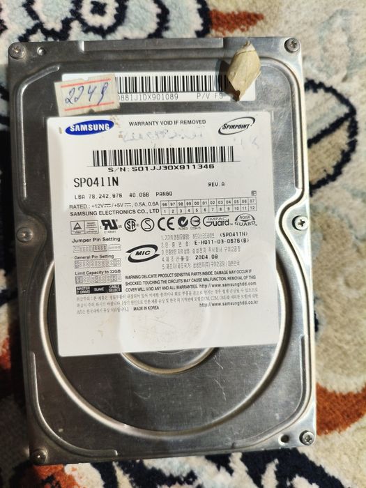 Жёсткие диски: 320гб, 40гб, 10гб