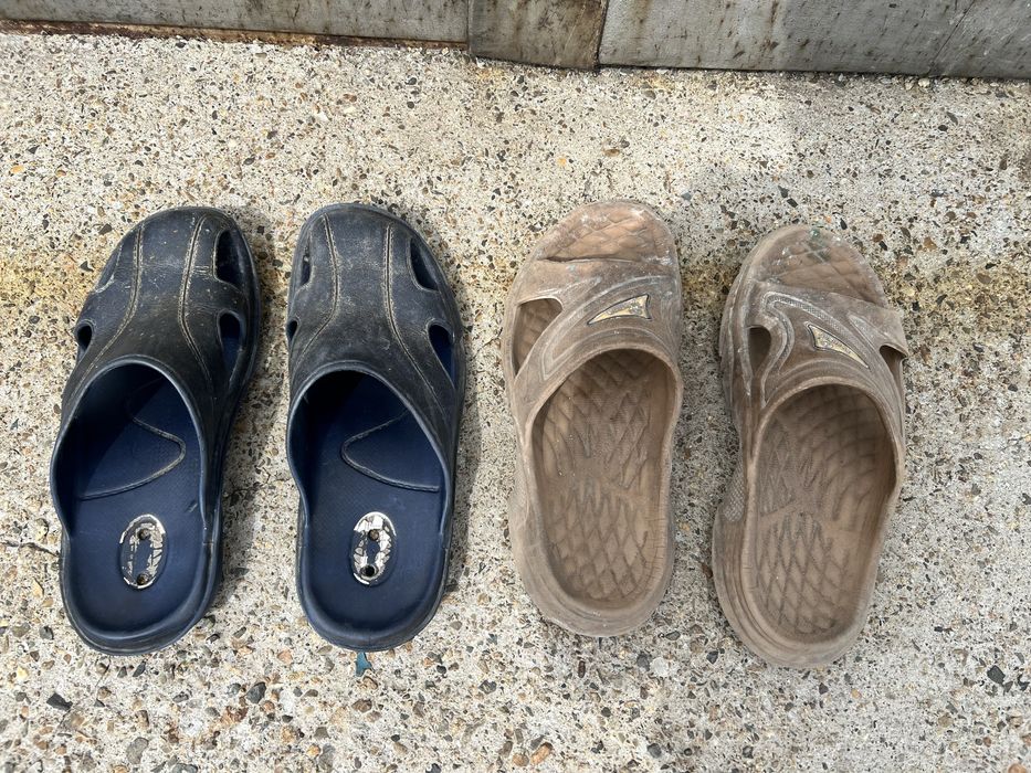 Продам мужские сланцы