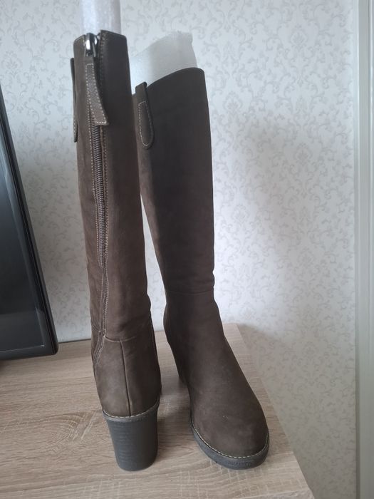 Продам зимние сапоги