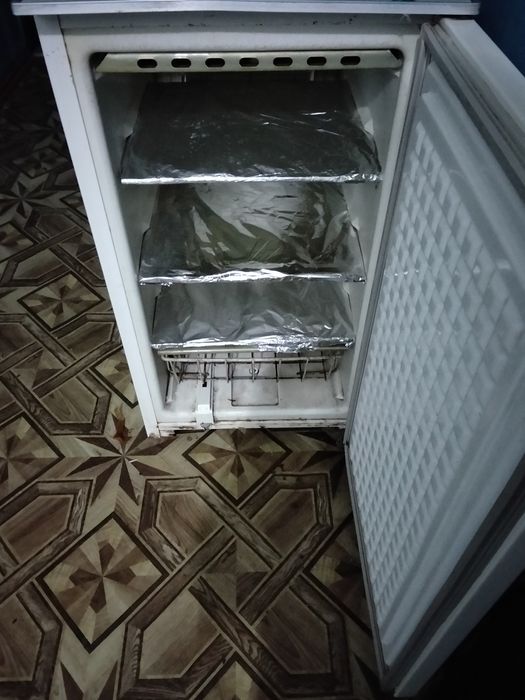 Продам морозильник
