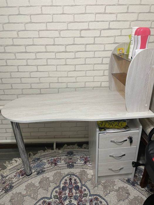 Кушетка кресло стол