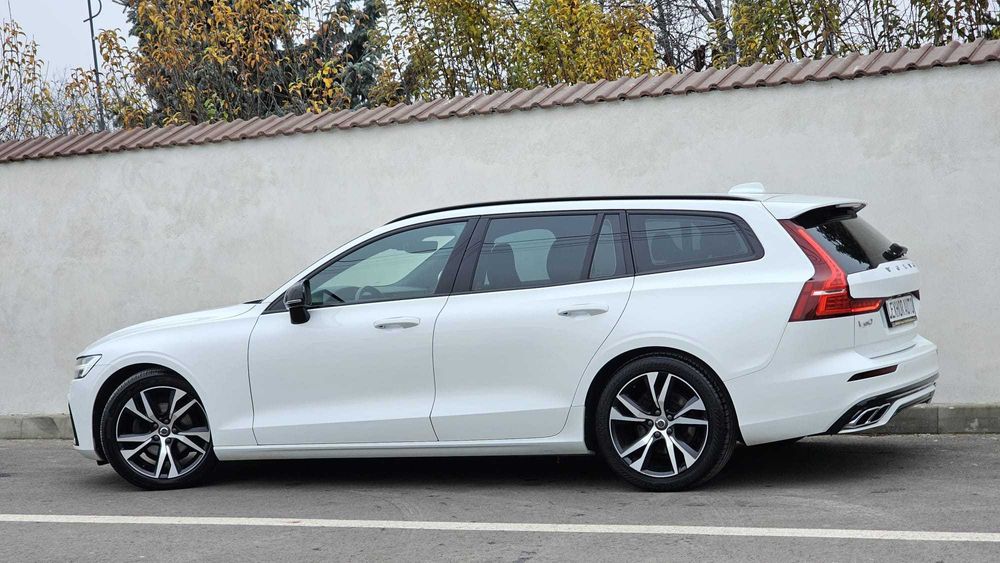 Volvo V60 R-Design 2020 2.0d 190cp Automat Faruri LED Keyless LINE TOP