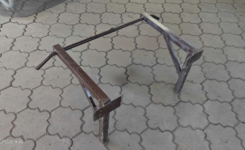 Продается турник настенный
