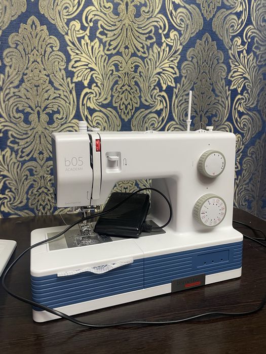 Швейная машина Bernina Bernette B05 Academy