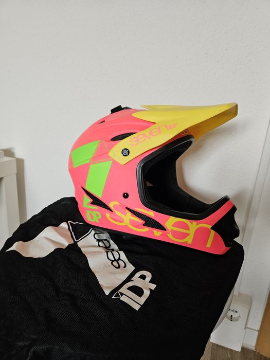 Downhill/Mtb каска плюс Oakley очила