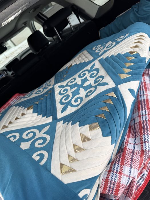 Корпе для гостей и подушка в комплекте