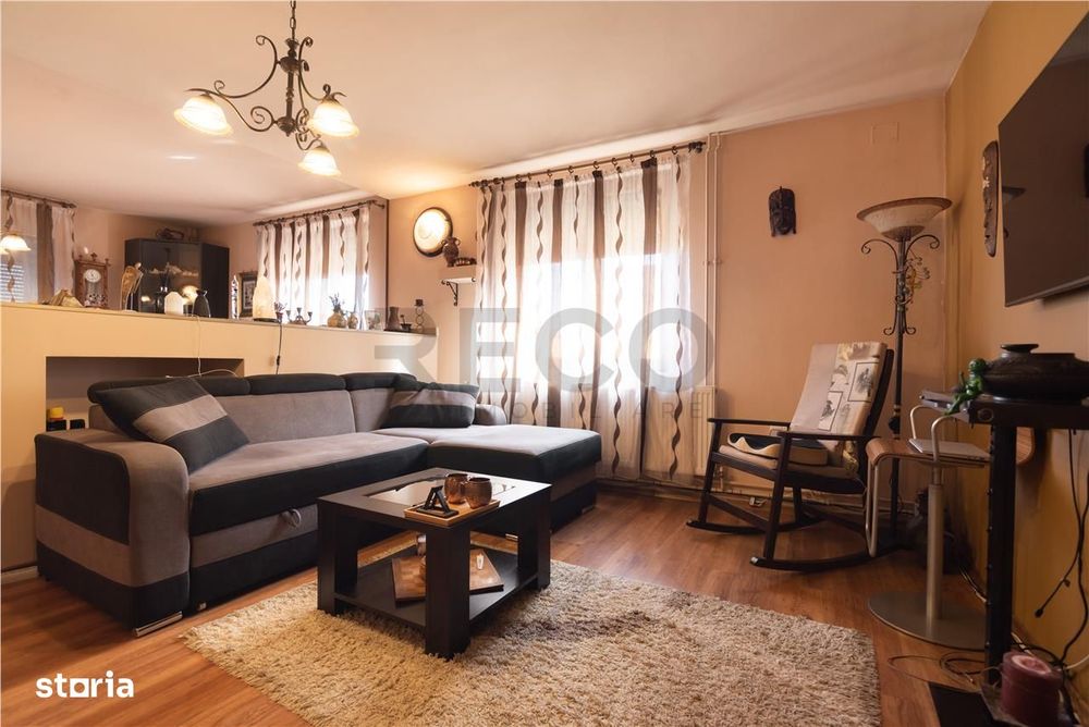 RECO Casa P+M cu 4 camere+living+loc de luat masa in Santion