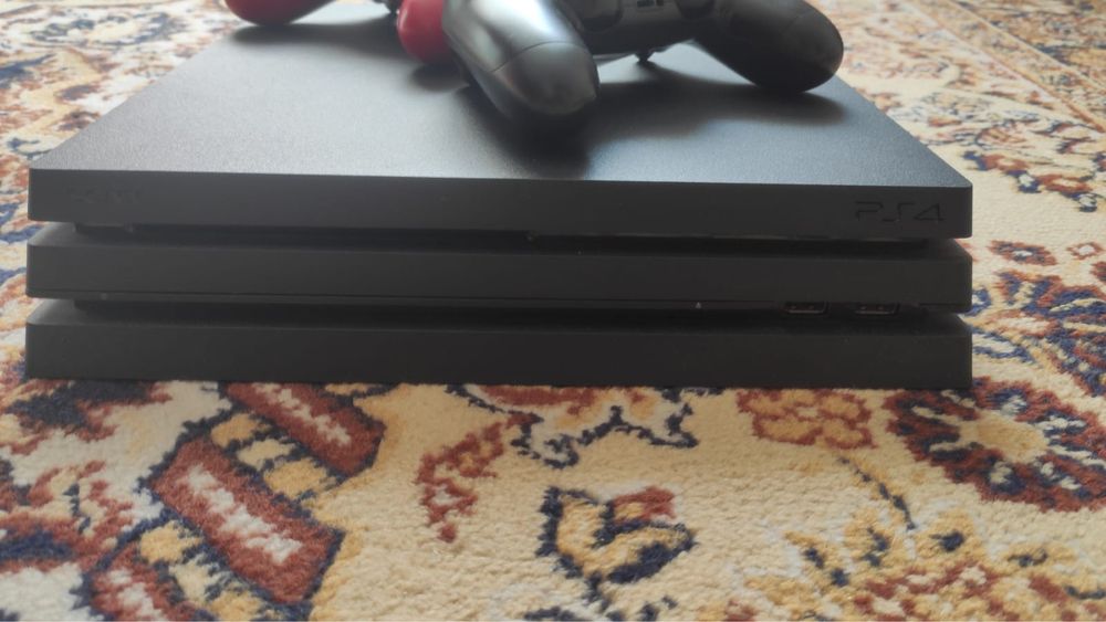 Продам PS 4 pro 1TB