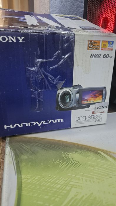 Камера от Sony Handycam DCR-SR85E