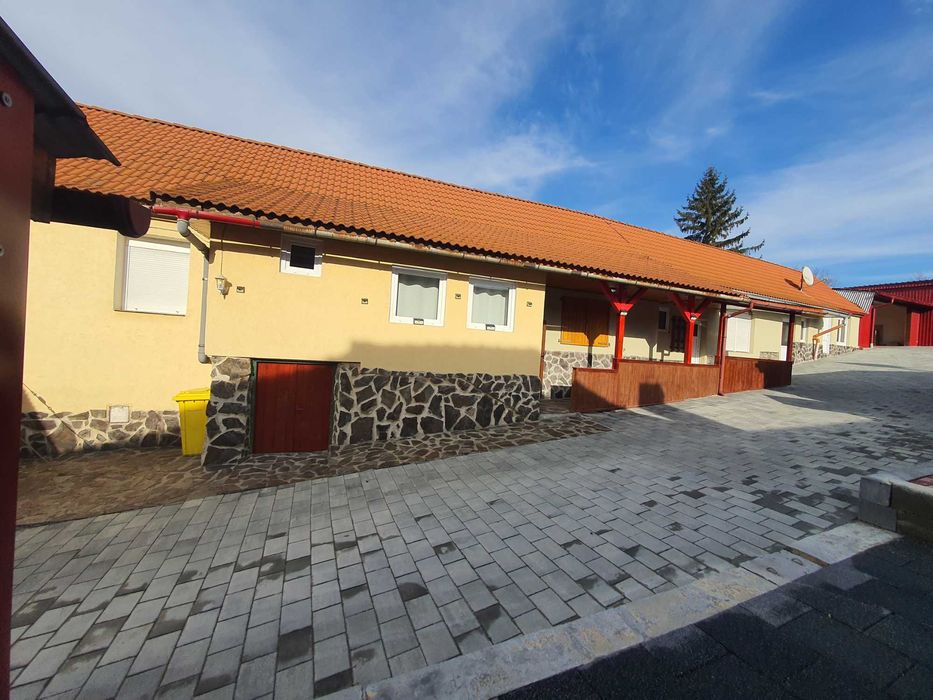 Vindem urgent casa pe un singur nivel, cu 2.021mp teren in Slimnic